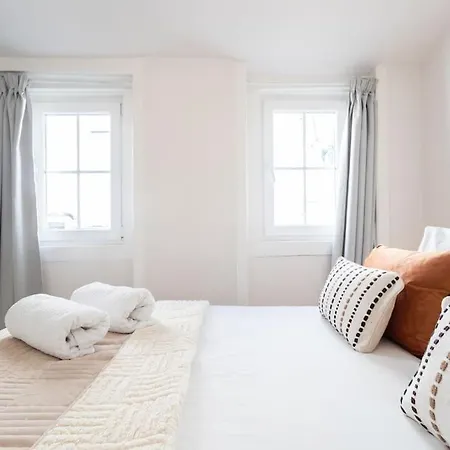 The White Suite Principe Real-3